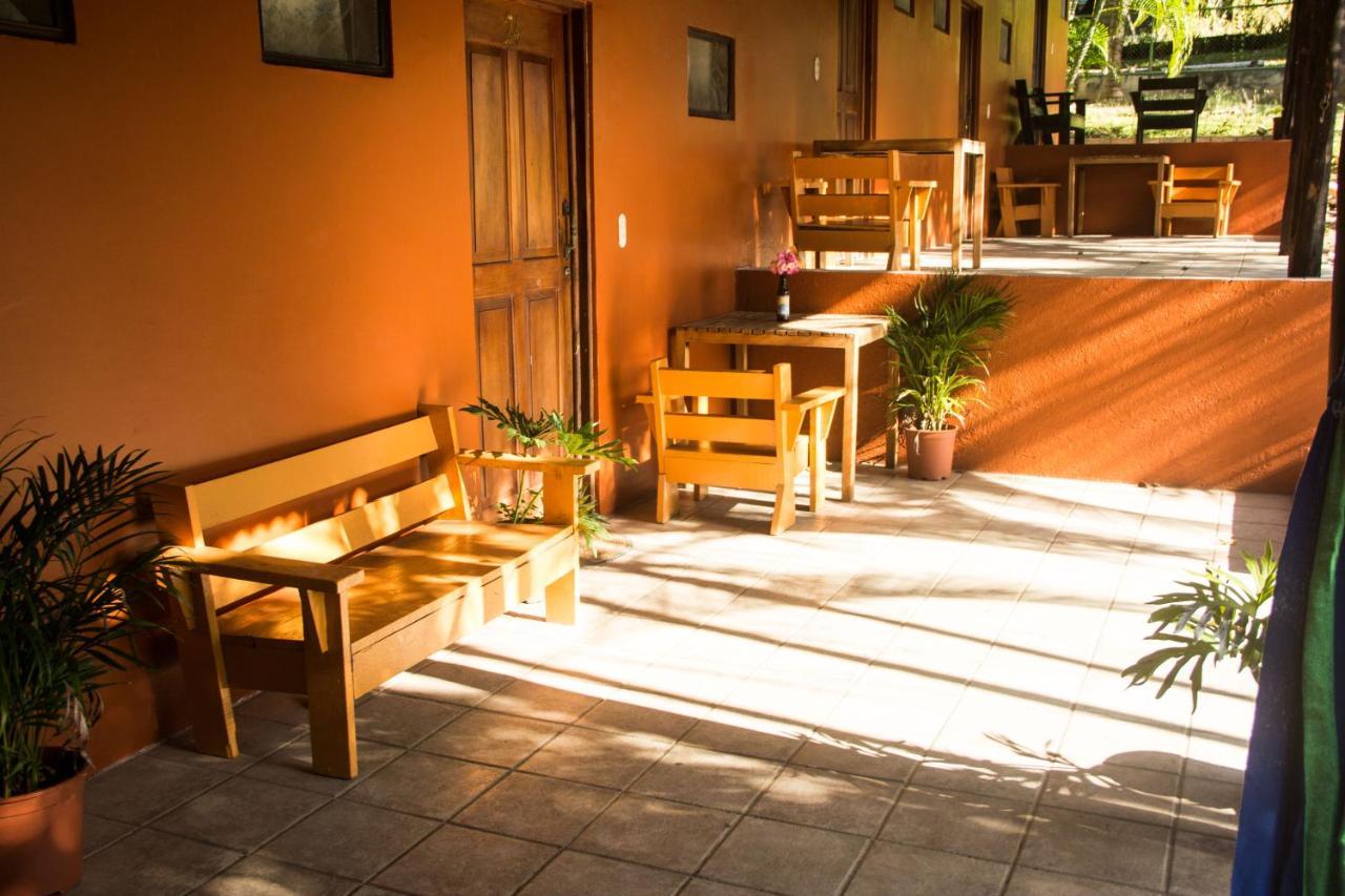 Tsunami Hostel Тамариндо Екстериор снимка