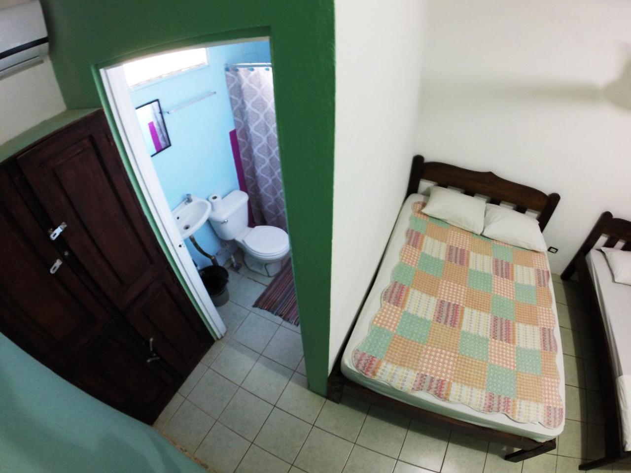 Tsunami Hostel Тамариндо Екстериор снимка